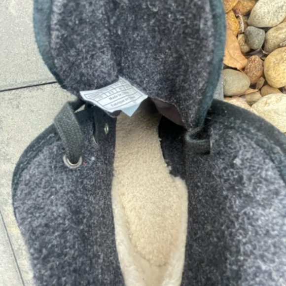 UGG Boots - Picture 3 of 10